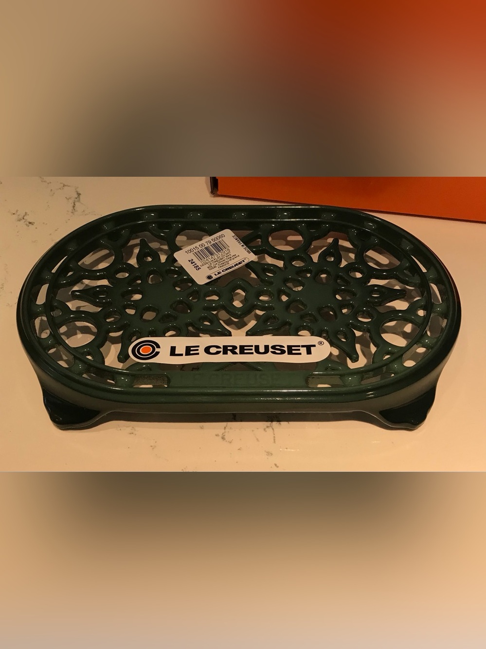 Le Creuset Deluxe Cast Iron Trivet in Artichaut